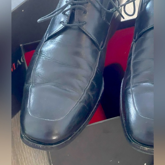 These Bruno Magli shoes come with original box and dust bags. - Picture 4 of 13